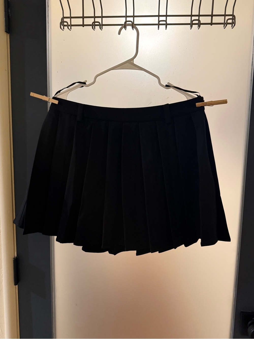 Commense Black Pleated Mini Skirt